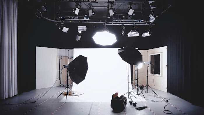 Cast your vote for Metro Detroit's finest photographer!